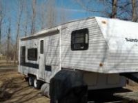 5th Wheel 28' fifth wheel-MOVING MUST SELL
