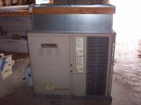 Commercial Equipment York Commercial Rooftop Air Conditioning/Heating Unit
