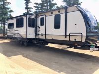 Travel Trailers 2018 Radiance Ultra-Lite 32BH- Clearance priced at only $33900!