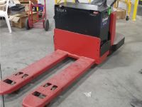 Pickers Electric pallet truck Raymond 6000lbs