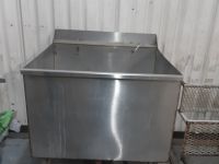 Commercial Equipment LARGE INDUSTRIAL STAINLESS SINK.